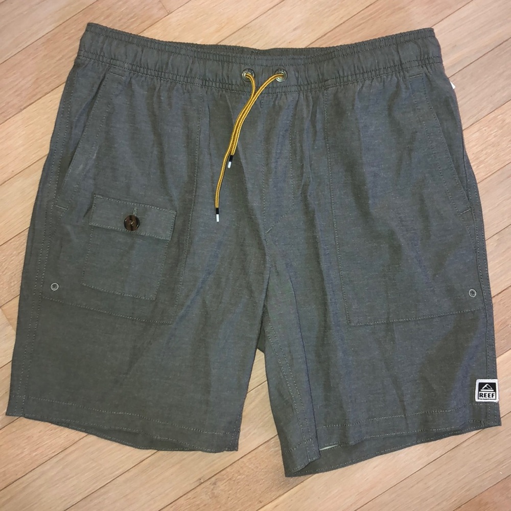 Reef men’s swim sz 32 NWT